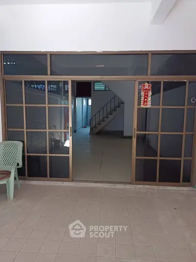 image_rental-31768474