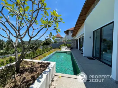 Luxurious villa with private pool and stunning garden view