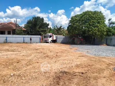 Spacious land plot with development potential in a serene neighborhood.