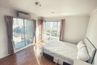  2 Bedrooms Condo at Lumpini Place Rama 9 Ratchada Phase 1 2-5