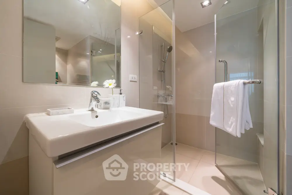  1 Bedroom Condo at Focus Ploenchit-1