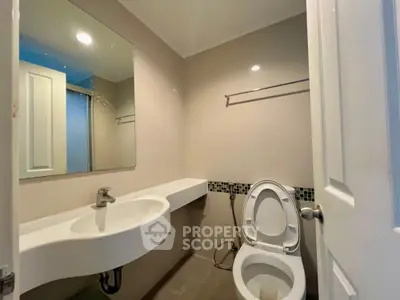 Modern bathroom with sleek design and contemporary fixtures