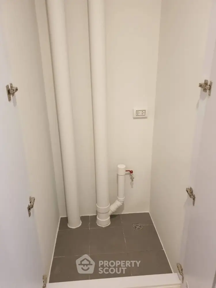  1 Bedroom Condo -1