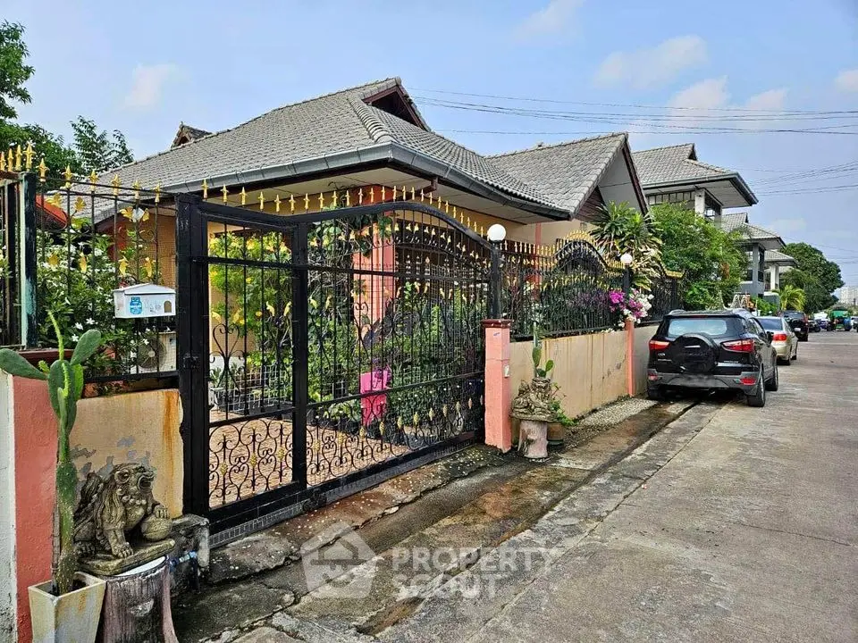 1525619-Photoroom.jpg