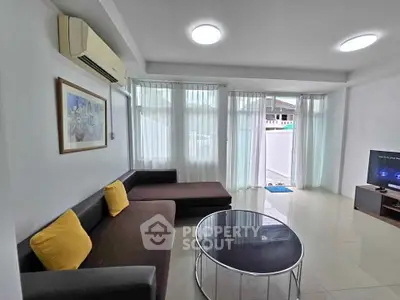 image_rental-29816610