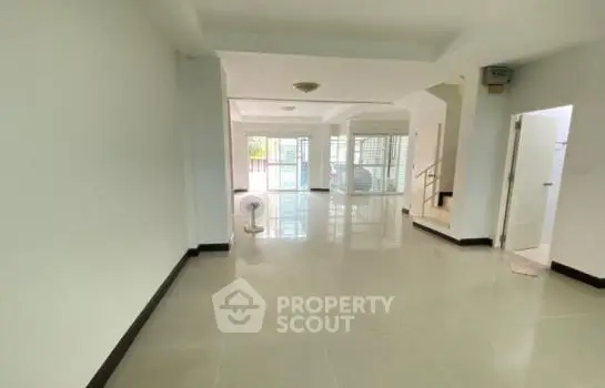 image_rental-9014637