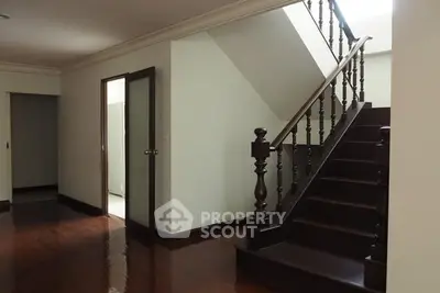  4 Bedrooms Condo -8