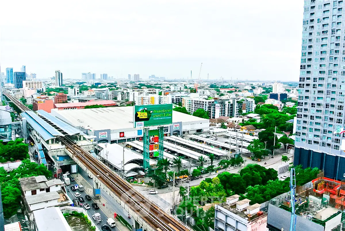 Stunning cityscape view showcasing urban development and modern architecture.