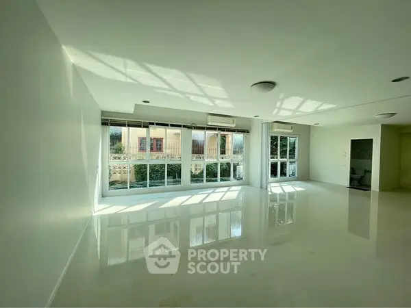 image_rental-28103425