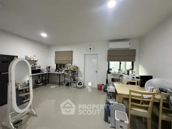 image_rental-19487214
