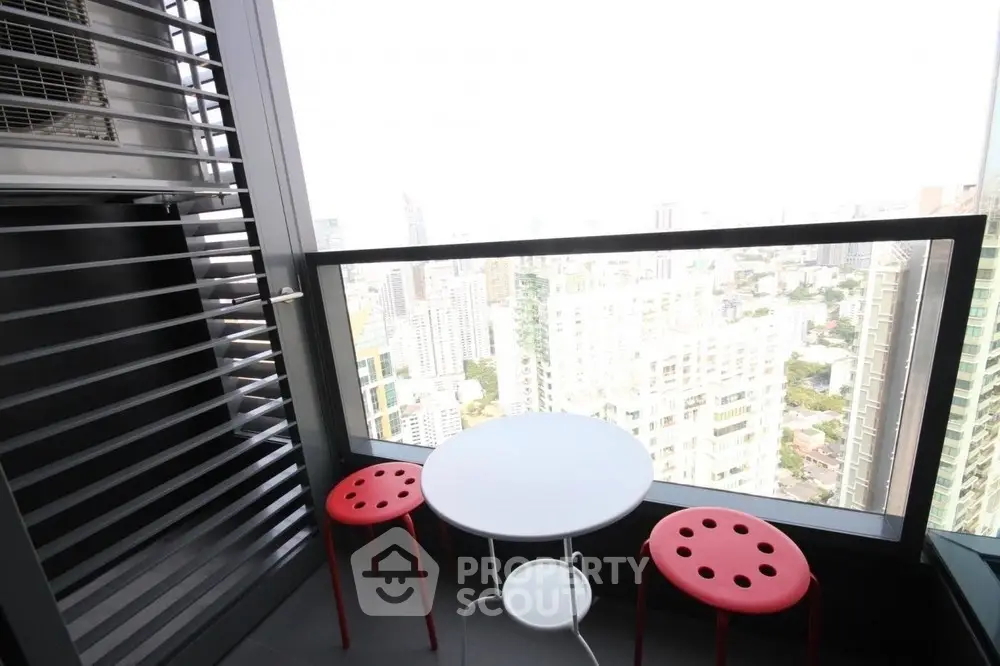  1 Bedroom Condo at The Lumpini 24-1