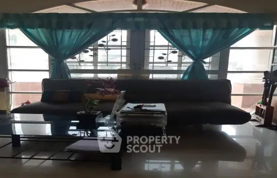 image_rental-8649133