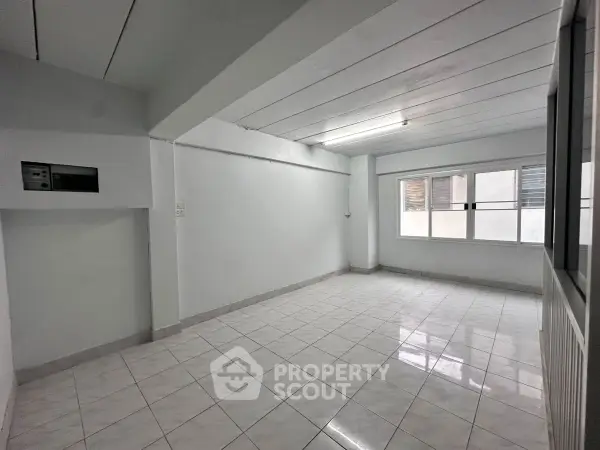 image_rental-29296920