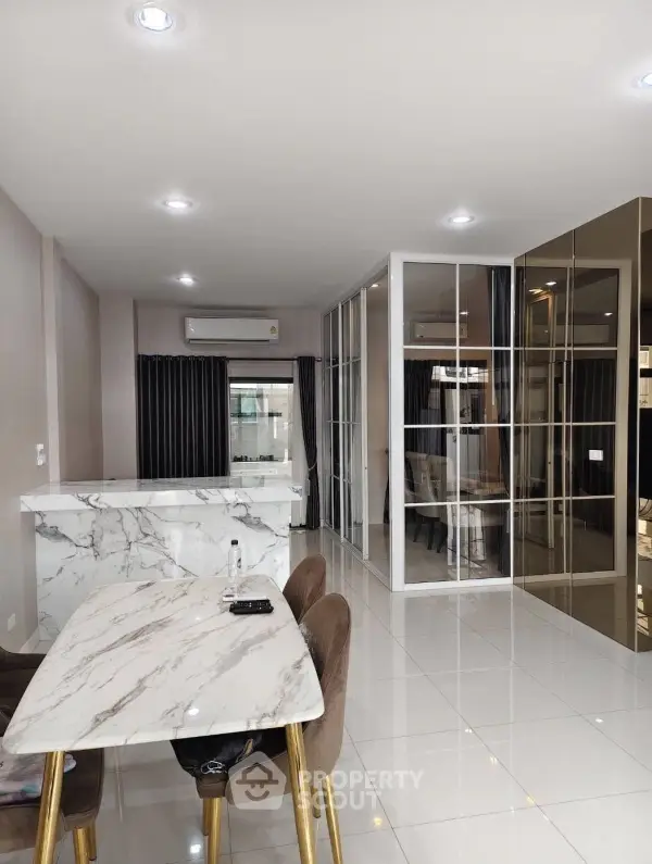 image_rental-30431710