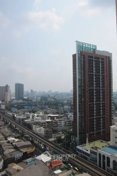  2 Bedrooms Condo at Sky Walk Phra Khanong-5