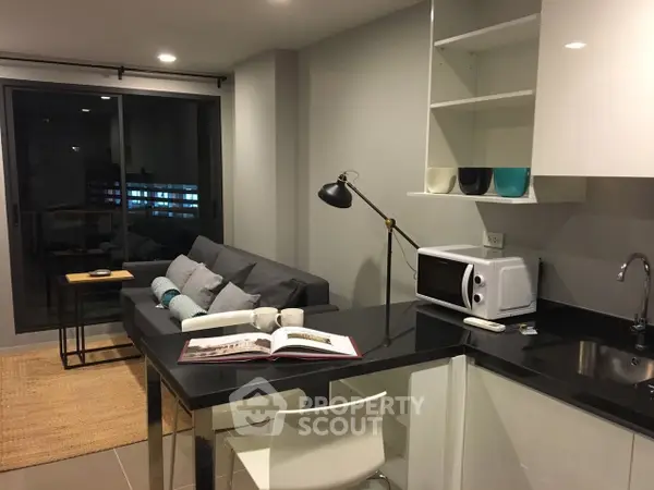 image_rental-5261869