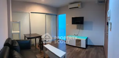 Fully Furnished 1 Bedroom Condo at Fuse Chan Sathorn-5