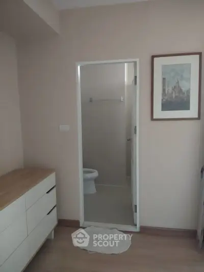  3 Bedrooms Condo at The Maple Sathon Narathiwat Condominium-5