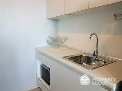  1 Bedroom Condo at Chewathai Phetkasem 27-3