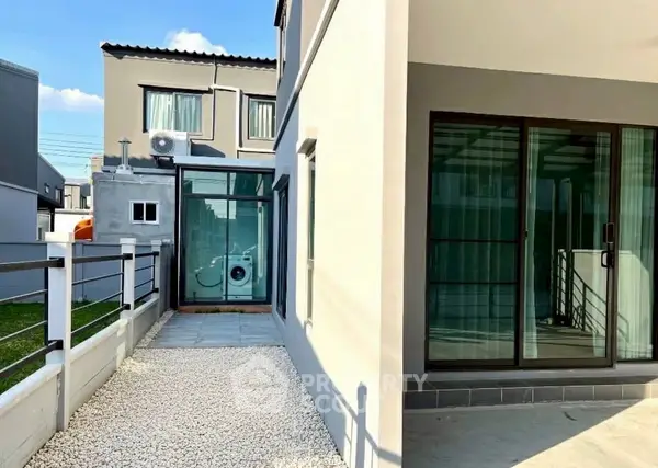 image_rental-29137349