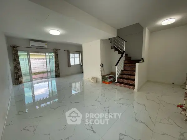 image_rental-27355757