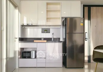Fully Furnished 2 Bedrooms Condo at Oka Haus Sukhumvit 36-4