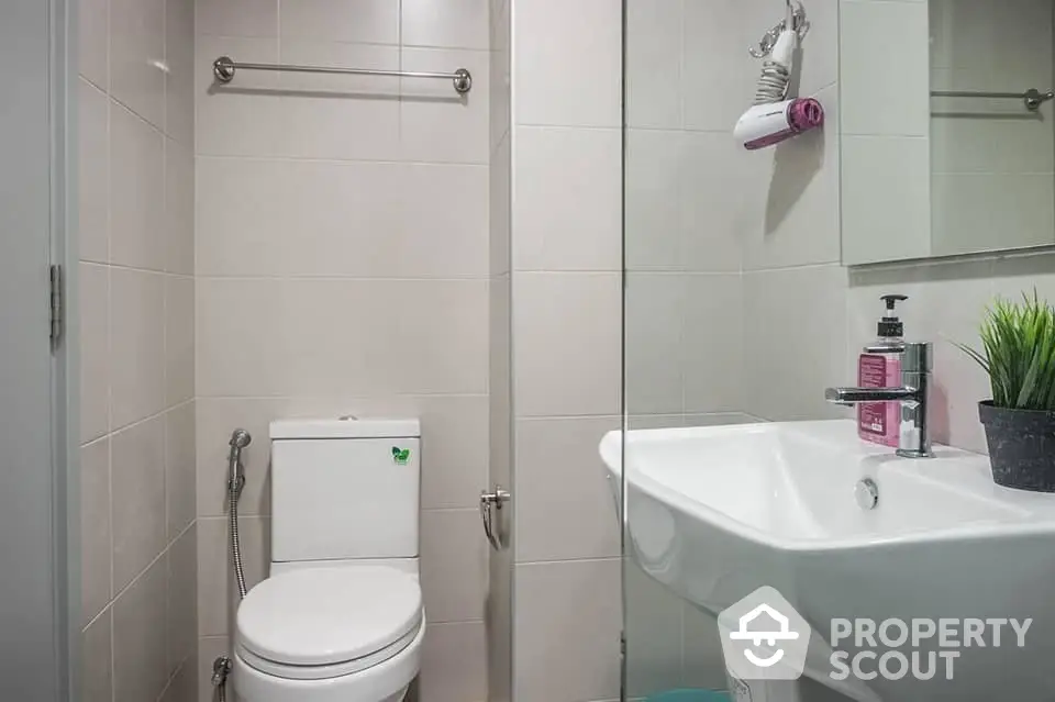  1 Bedroom Condo at Ideo Mobi Sukhumvit Eastgate-1