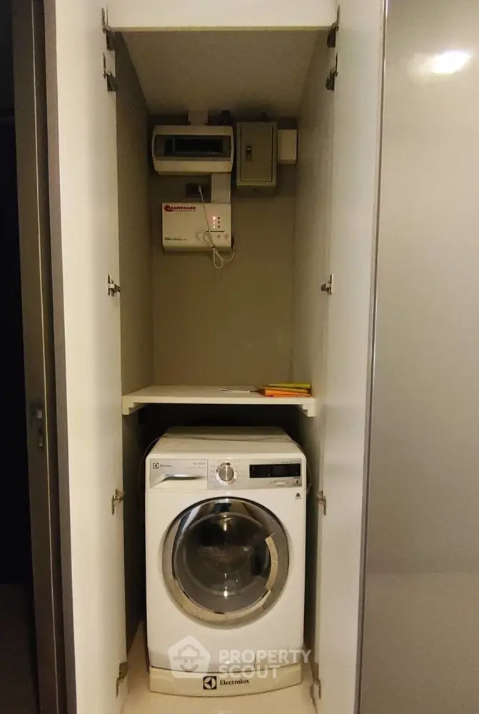  2 Bedrooms Condo at M Silom-1