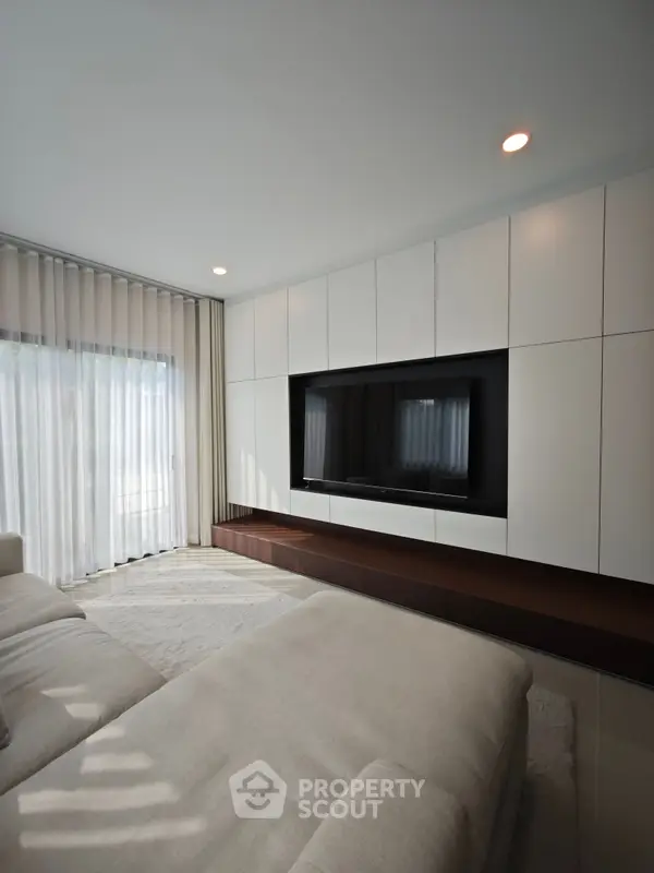 image_rental-30222870