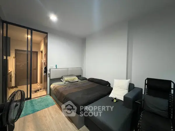 image_rental-10854046