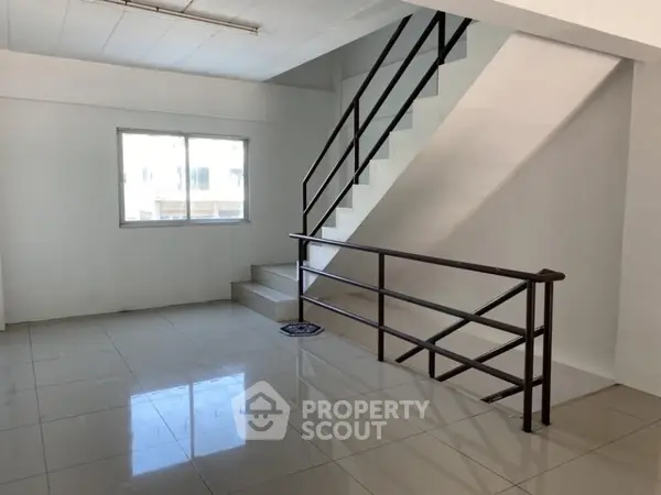 image_rental-12476147