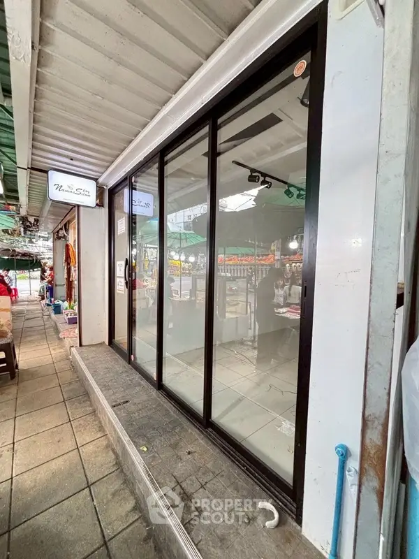 image_rental-29929169