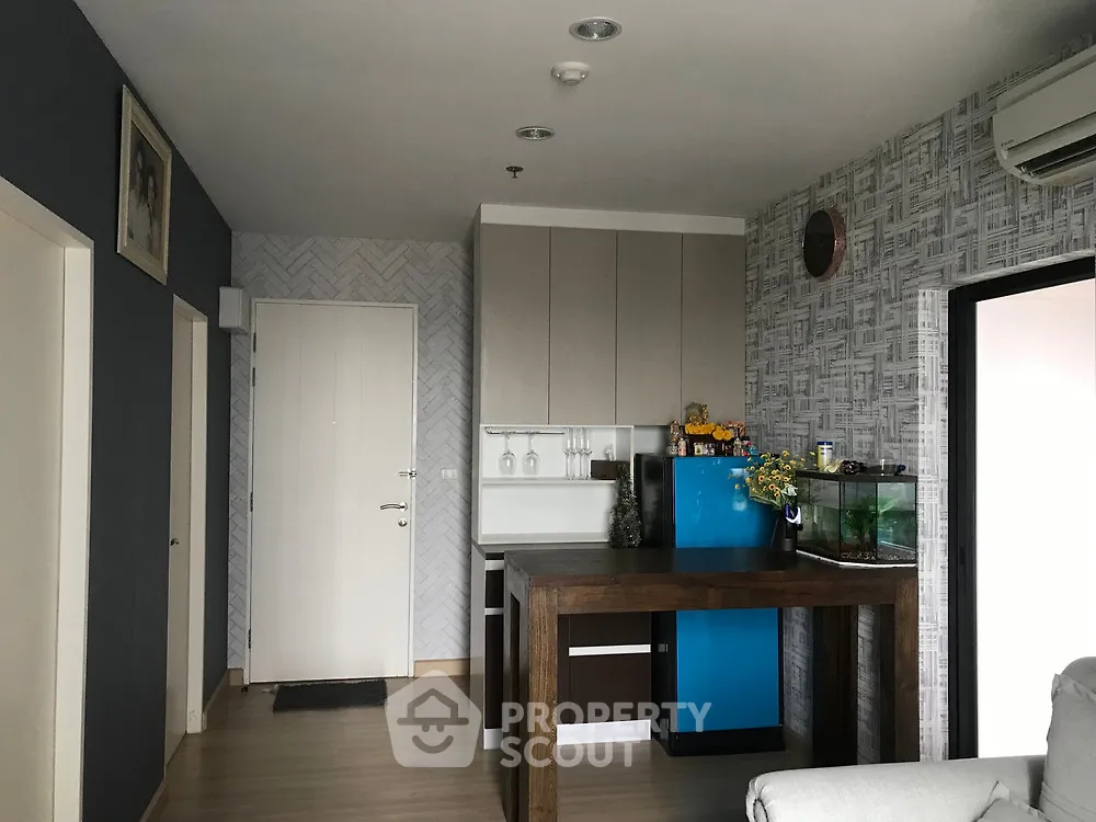 2 Bedrooms Condo -1