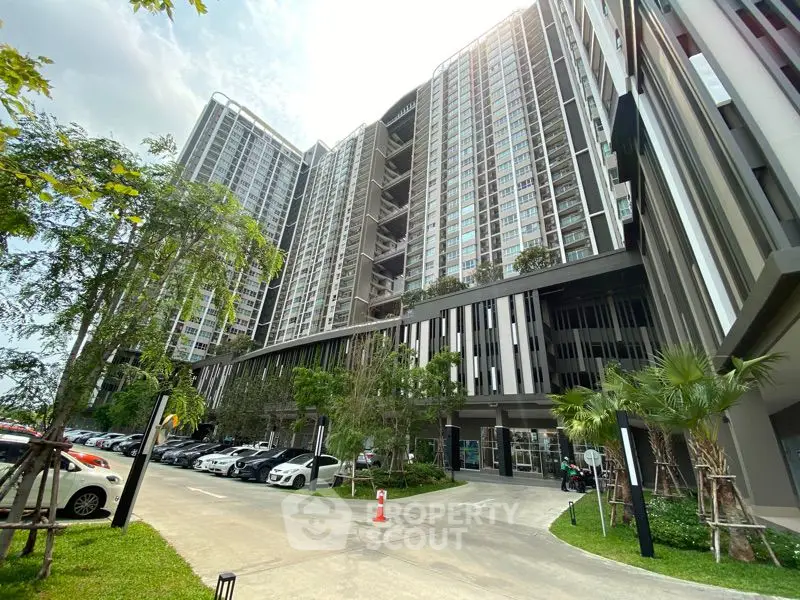  3 Bedrooms Condo at Supalai Veranda Rama 9-2