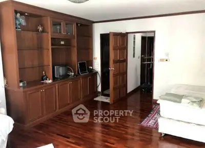 image_rental-31523733