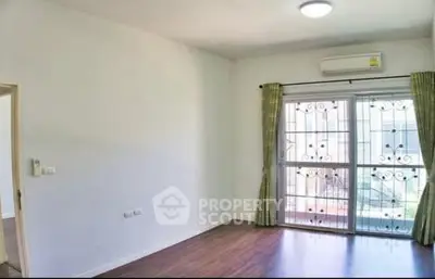 image_rental-12302780