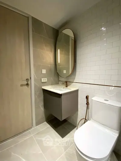 Modern bathroom with sleek design and elegant fixtures