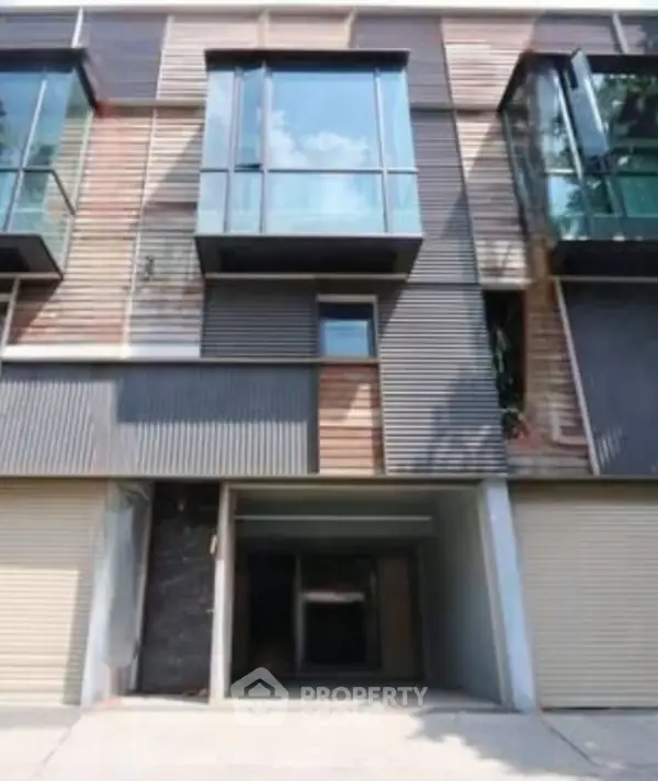 image_rental-31501799