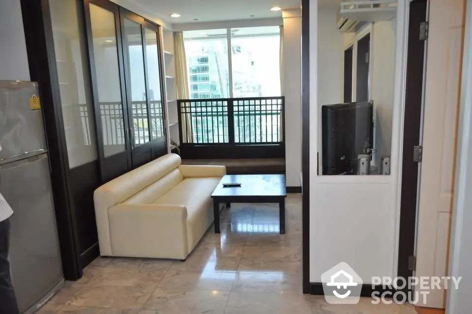  2 Bedrooms Condo at Sathorn House Condominium-14