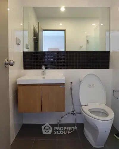  1 Bedroom Condo at The Tempo Grand Wutthakat-5