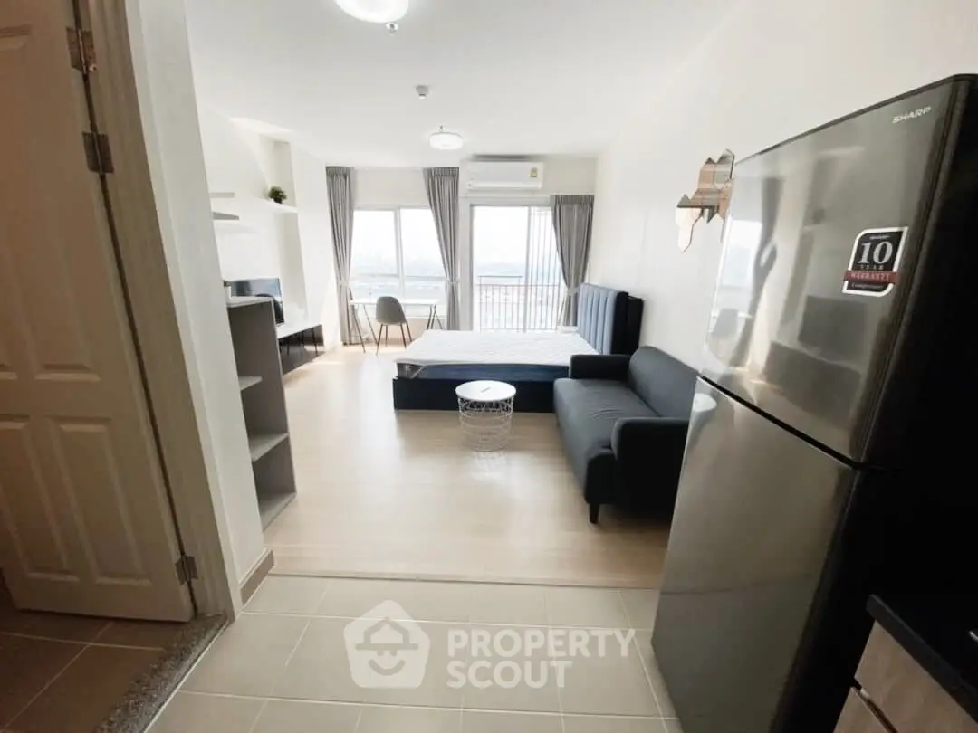 Fully Furnished 1 Bedroom Condo at Supalai Veranda Rama 9-1