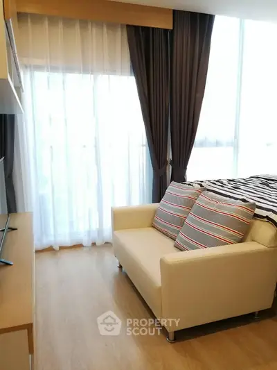 Fully Furnished 1 Bedroom Condo at Noble Revolve Ratchada-3