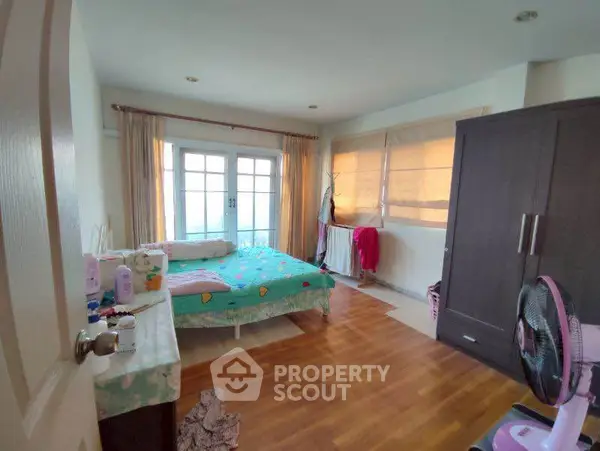 image_rental-26403238