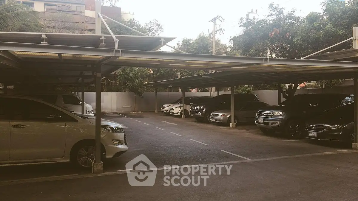 Fully Furnished 2 Bedrooms Condo at Greenery Place Sukhumvit 61-6