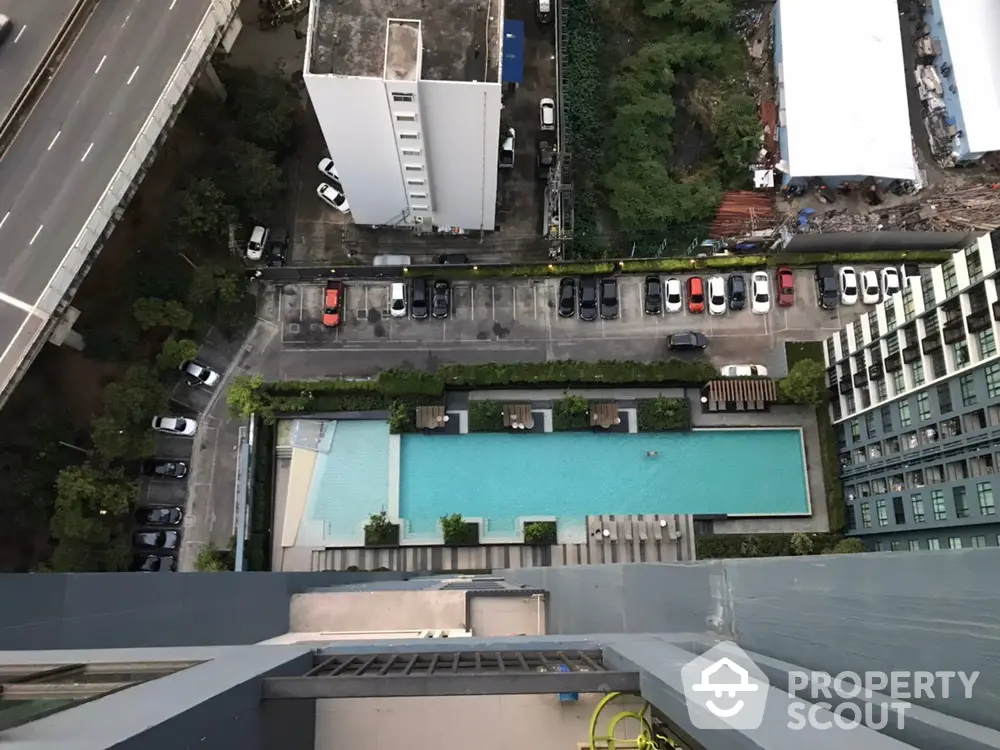  1 Bedroom Condo at The Base Rama 9 Ramkhamhaeng-1