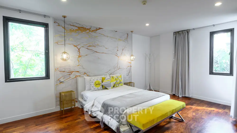  2 Bedrooms Condo -1