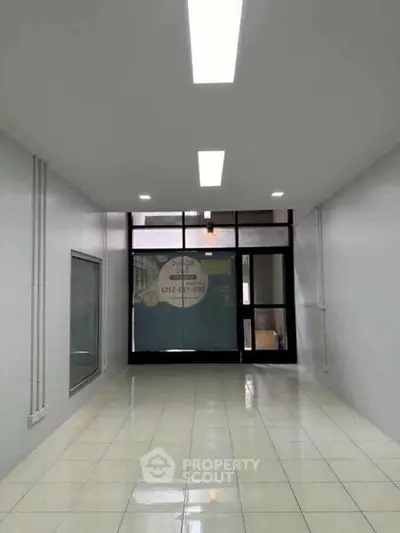 image_rental-29876898