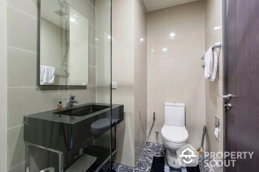  1 Bedroom Condo at Edge Sukhumvit 23-1