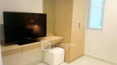 Fully Furnished 2 Bedrooms Apartment at ยูอาร์ เพลส-3