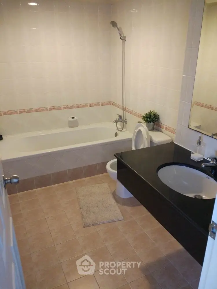  2 Bedrooms Condo -1